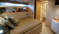TRES HERMANOS III  -  Port Guest Cabin with Bath
